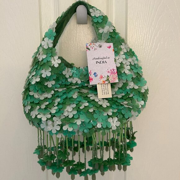 Viral Beaded Bag Made in India Green White Floral Hanging Flower Fringe NWT - Picture 1 of 5
